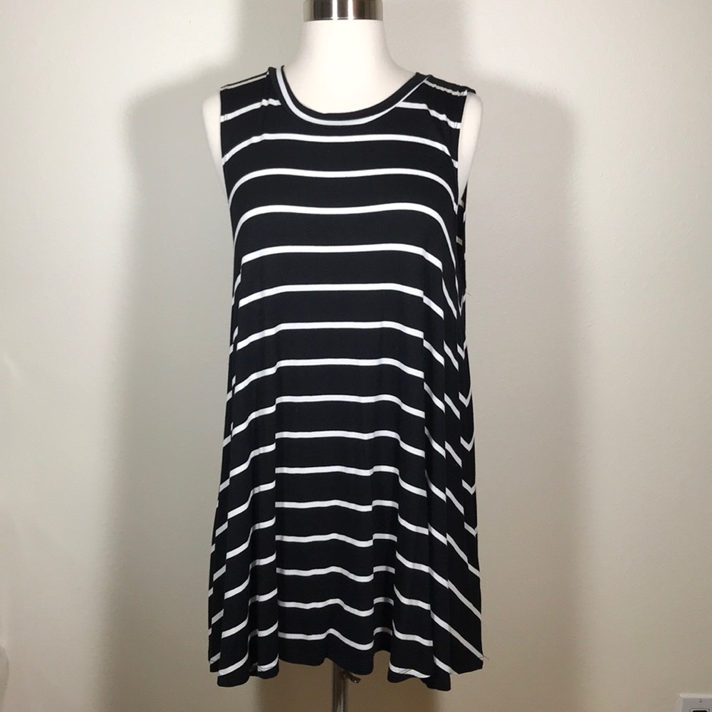 Windsor black and white stripe tunic size s small